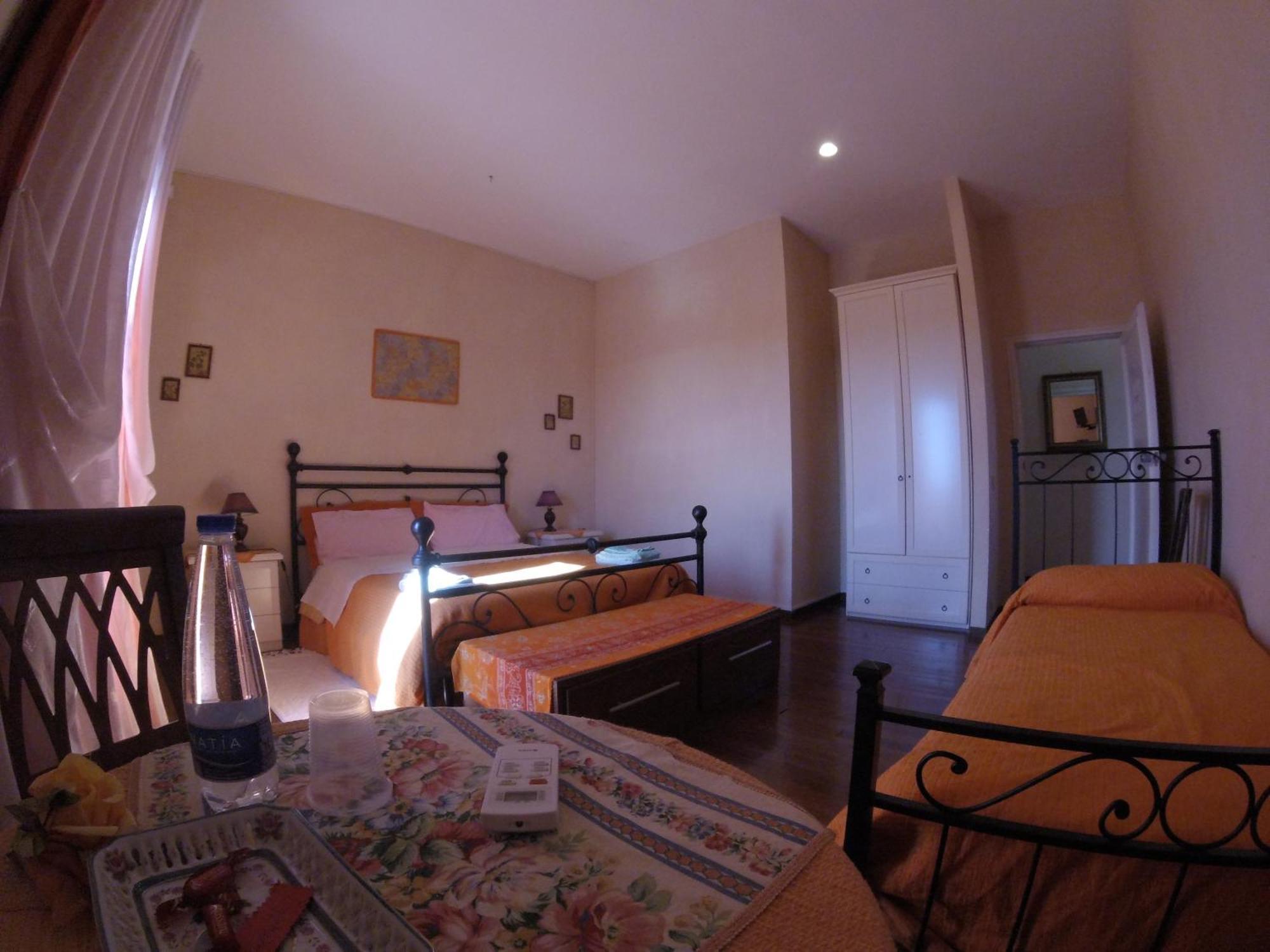 Guest House Villa Di Judighes تشيرفيتيري الغرفة الصورة